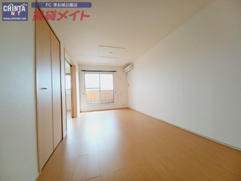 居室・リビング　同タイプ部屋写真です。