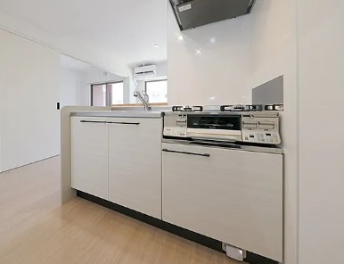キッチン　こちらの部屋は反転しています