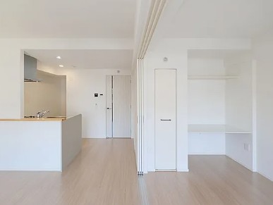 居室・リビング　こちらの部屋は反転しています