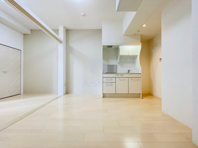 居室・リビング　同マンション別部屋参考写真