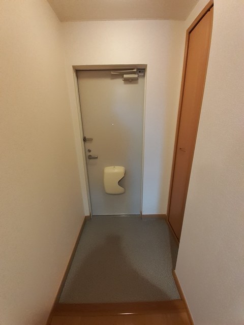玄関　図面と現状に相違がある場合には現状を優先