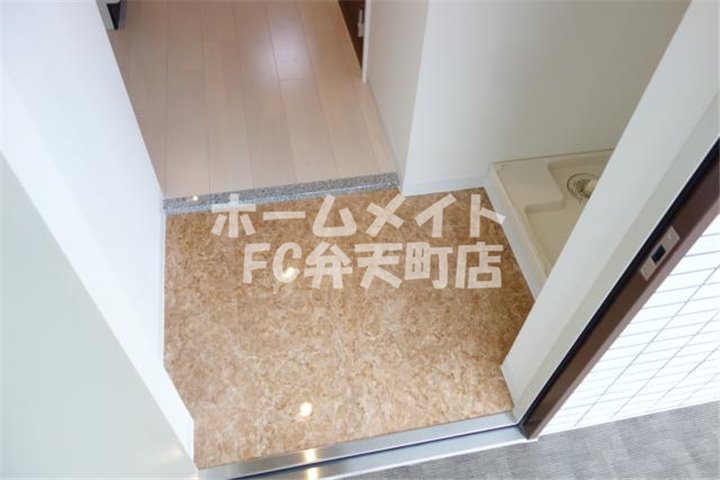 玄関　シンプルで使いやすい玄関です