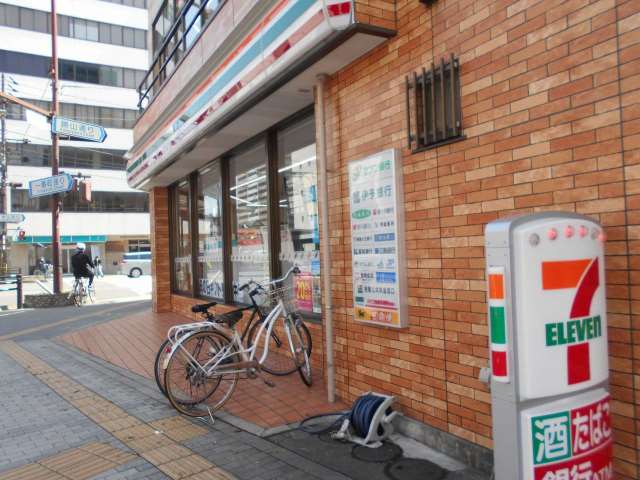 コンビニ　セブンイレブン（コンビニ）まで198m