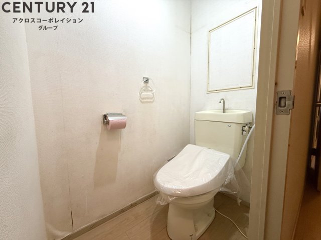 トイレ　シンプルで機能的なトイレで、お掃除もしやすい！