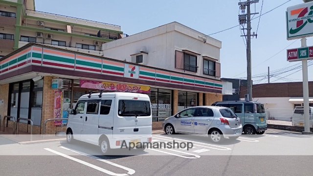 コンビニ　セブンイレブン博多諸岡店（コンビニ）まで345m