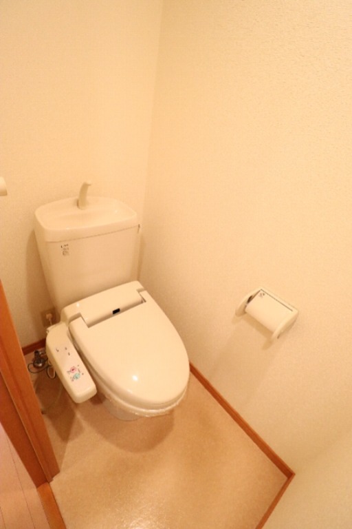 トイレ　同じお間取りの別のお部屋の写真です