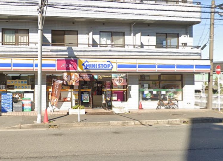 コンビニ　ミニストップ（コンビニ）まで579m