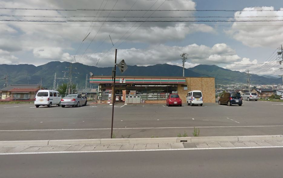 コンビニ　セブンイレブン上田御所店（コンビニ）まで489m