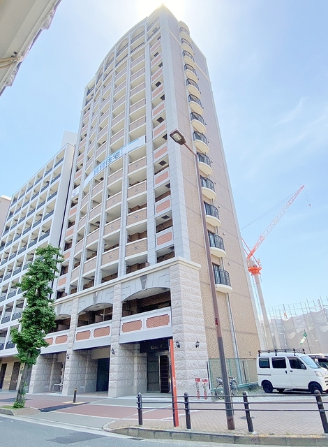 建物外観　ＲＣ造の重厚感あるヨーロピアンフォルム