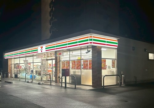 コンビニ　セブンイレブン 西条神拝店（コンビニ）まで331m