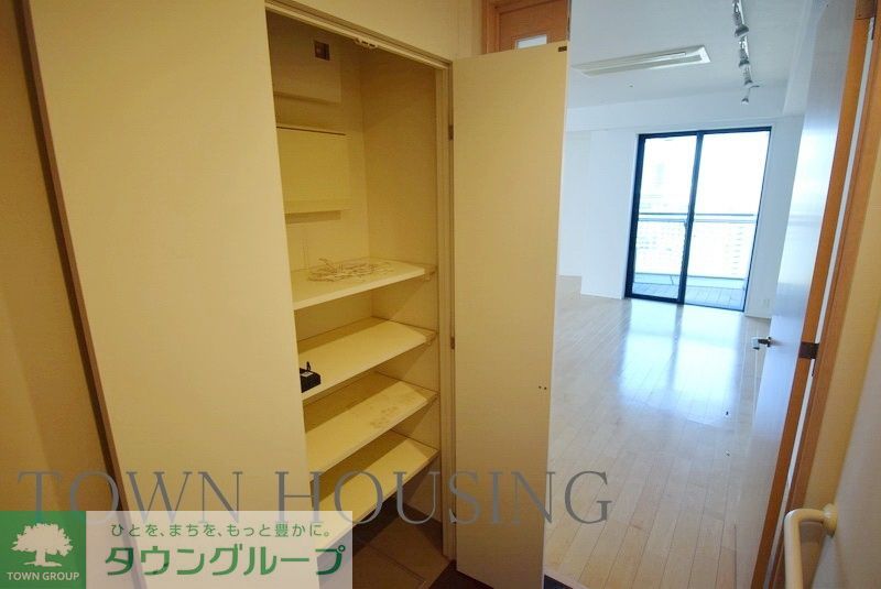 収納　お問合せは(株)タウンハウジングレジデンス事業部　赤坂店・…