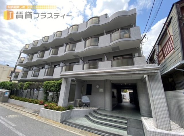 建物外観　重厚感のある建物です