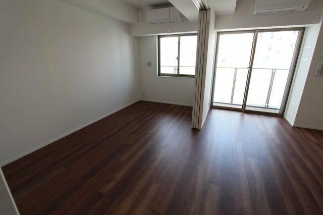 居室・リビング　写真は同タイプ住居です。