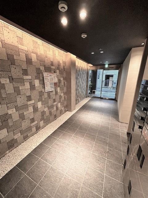 エントランス　清潔なエントランスです