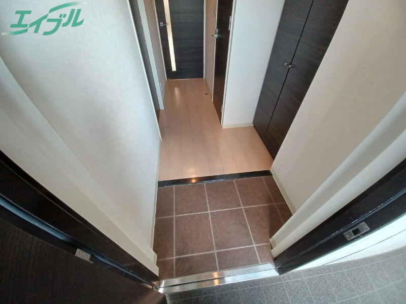 玄関　同物件別部屋の写真
