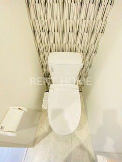トイレ　ウォシュレット付き