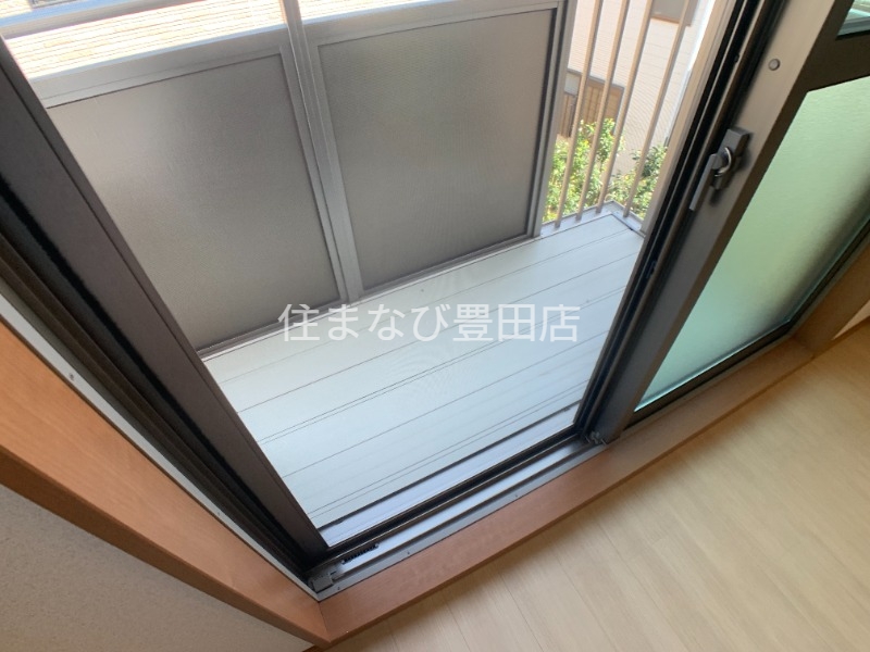 バルコニー　同型別部屋写真