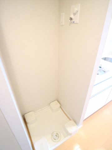 その他　洗濯機置き場　※参考写真