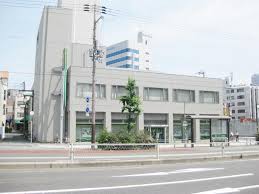 銀行　三井住友銀行港支店（銀行）まで578m