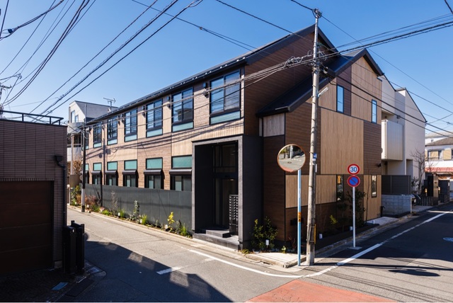 建物外観　木のぬくもりを感じるおしゃれな外観