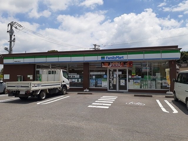 その他　ファミリーマート東浦緒川植山店まで315m