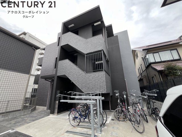 建物外観　安心のオートロック付き♪