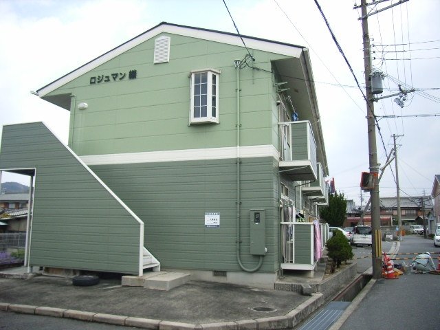 建物外観　シンプルな外観のハイツ☆