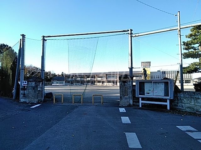 小学校　高根沢町立阿久津小学校（小学校）まで992m
