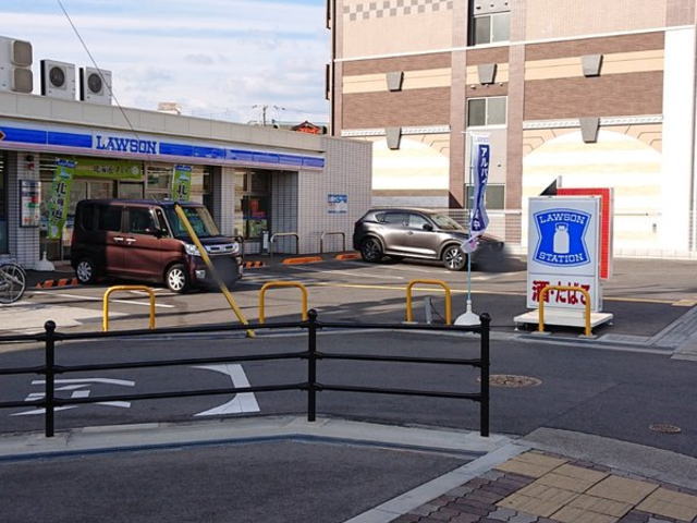 コンビニ　ローソン阪急崇禅寺駅前店（コンビニ）まで98m