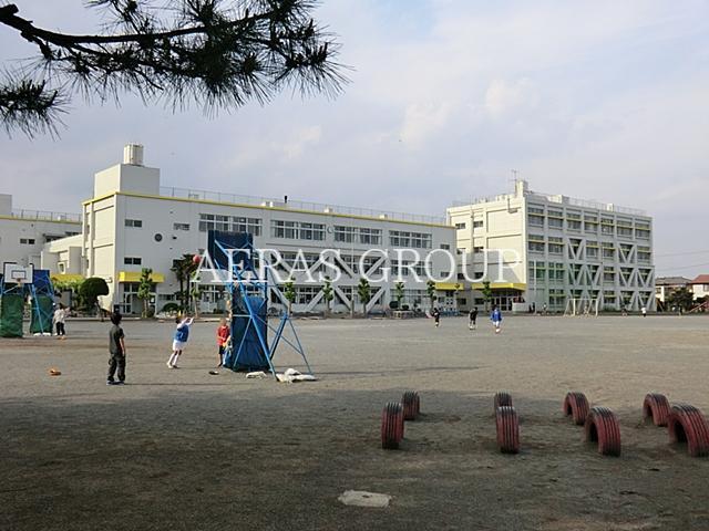 小学校　入間市立藤沢小学校（小学校）まで872m