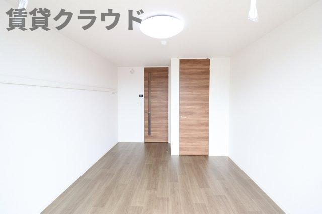 居室・リビング　落ち着いた色合いのおしゃれなお部屋♪