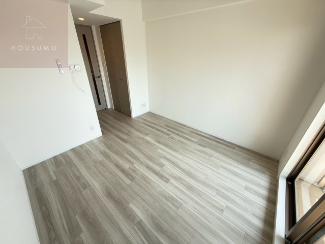 その他部屋・スペース　広くて明るい寝室