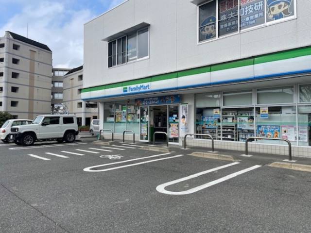 その他　ファミリーマート小倉北方三丁目店（その他）まで600m