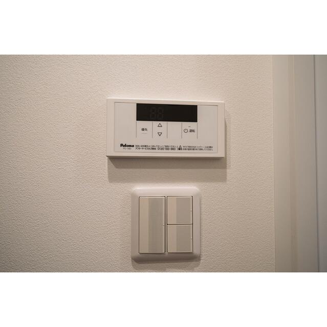 その他設備　給湯器パネル?