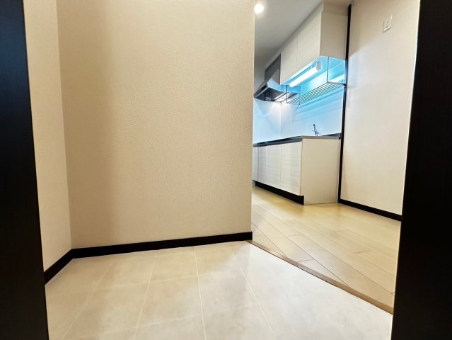 玄関　詳細は、RISUMO江坂本店→06-6155-7137まで♪