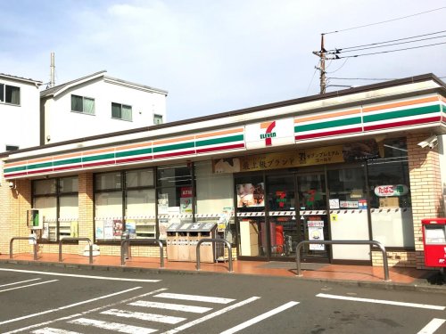 コンビニ　セブンイレブン 横浜瀬谷南台1丁目店（コンビニ）まで1572m