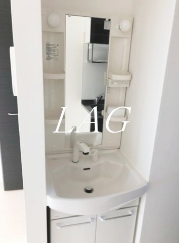 洗面設備　独立洗面台です。