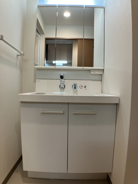 洗面設備　※別のお部屋の参考画像です。現況優先。