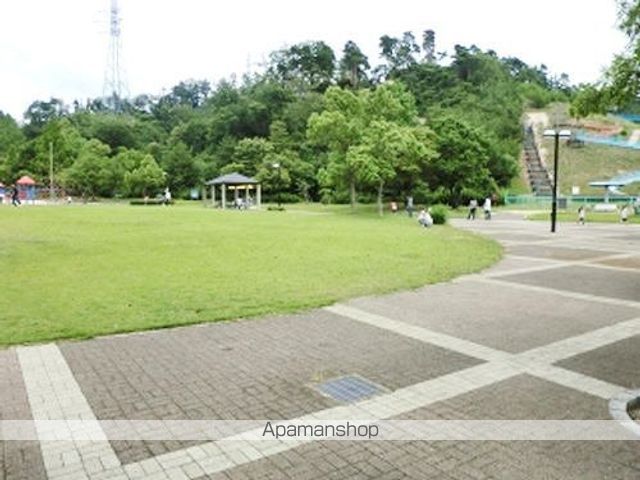 公園　総合運動公園（公園）まで1600m