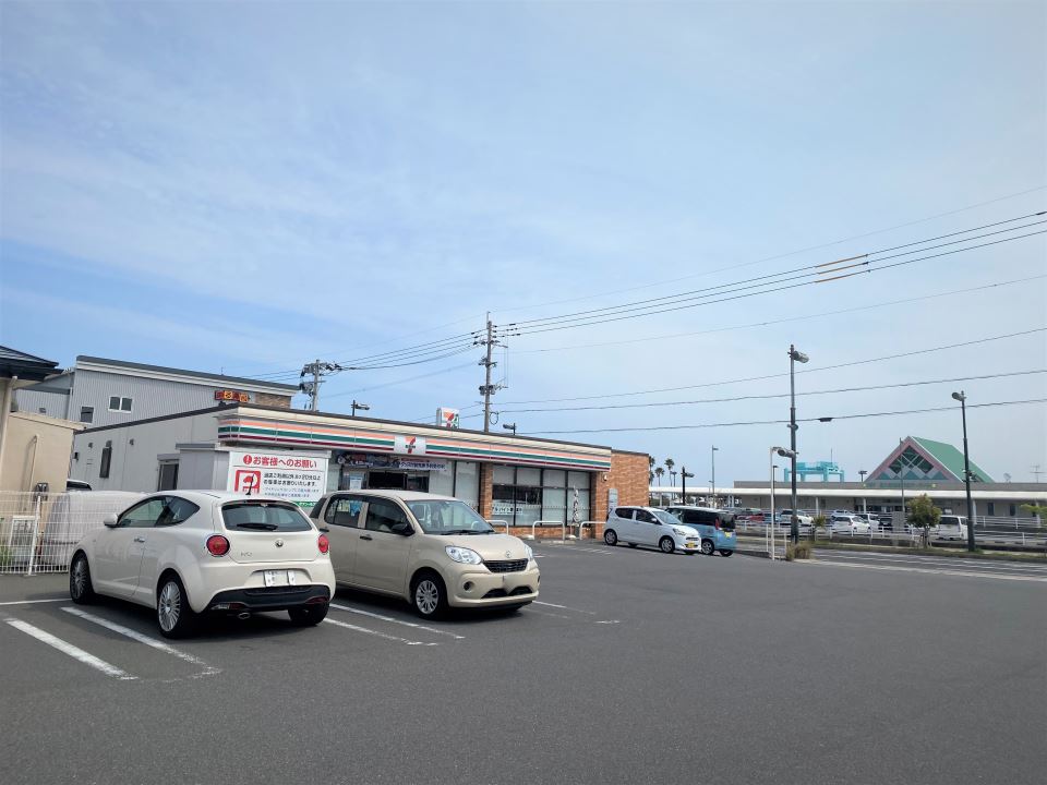 コンビニ　セブンイレブン鹿児島住吉店（コンビニ）まで180m