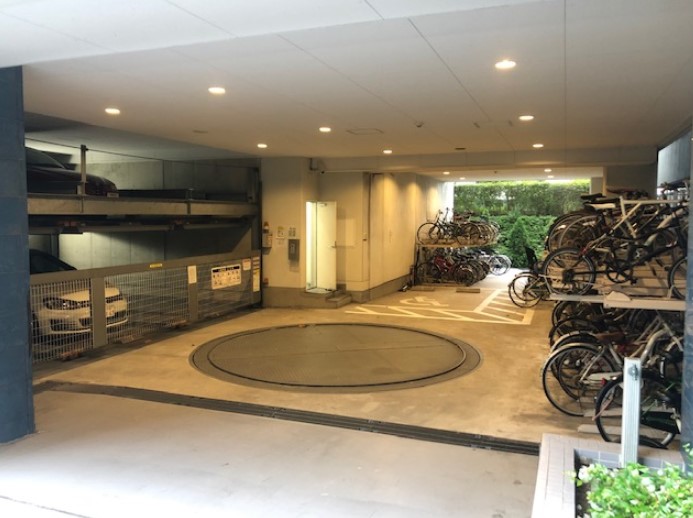 駐車場　駐車場＆駐輪場