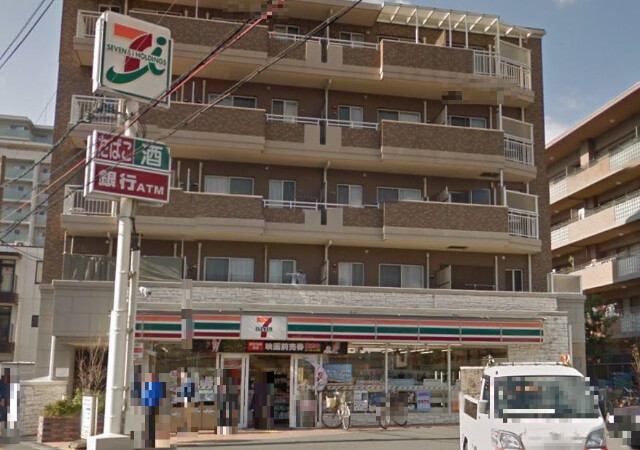 コンビニ　セブンイレブン高槻病院前店（コンビニ）まで114m
