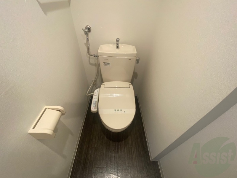 トイレ　トイレです。ウォシュレット付を探している方、おすすめです。