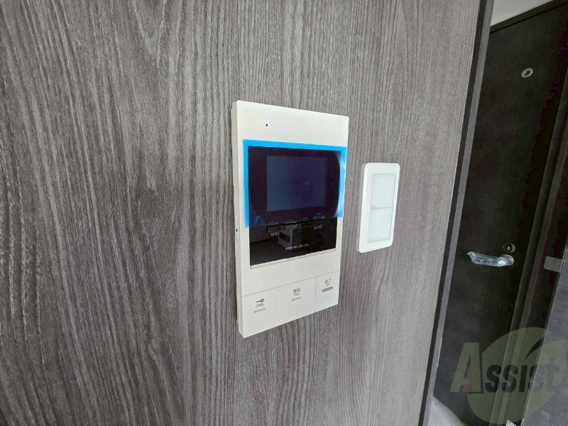 セキュリティ　ＴＶモニター付インターホンです。来客者の顔が見えるので安心！