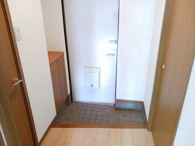 玄関　収納もある玄関です