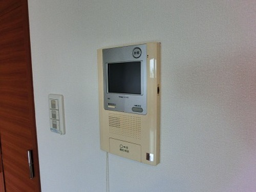 セキュリティ　ＴＶモニタ付インターホン　※前回募集時／２０２４年４月の写真