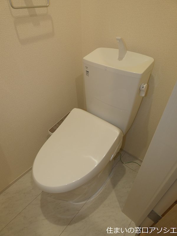 トイレ　ウォシュレット便座