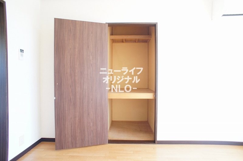その他設備　奥行・高さのある収納☆