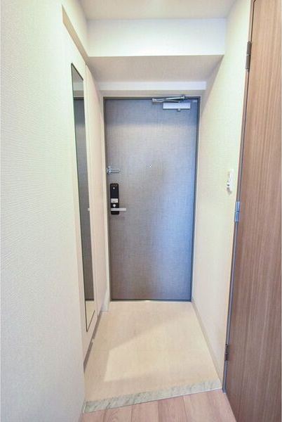 玄関　収納もある玄関です