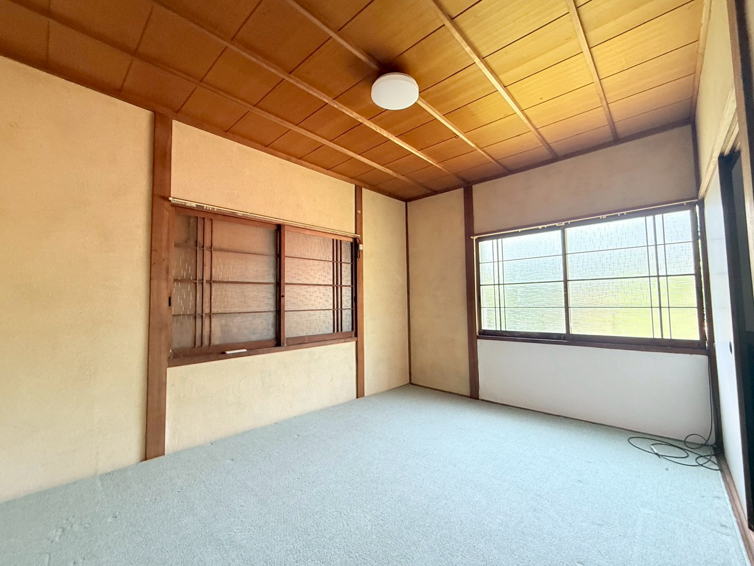 地下鉄西神・山手線 板宿駅 徒歩20分 2階建 築61年の居間写真